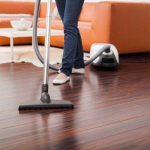 cleaning laminate flooring with a vacuum cleaner