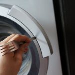 What to do if the door of the washing machine does not open after washing